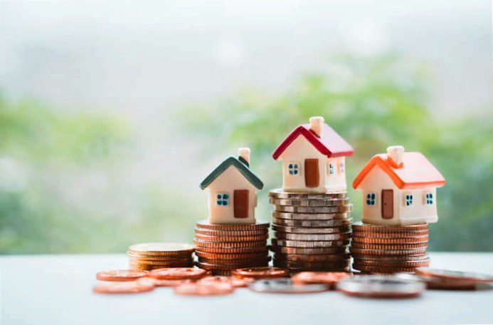 Model houses on coins, what types of construction financing are there?